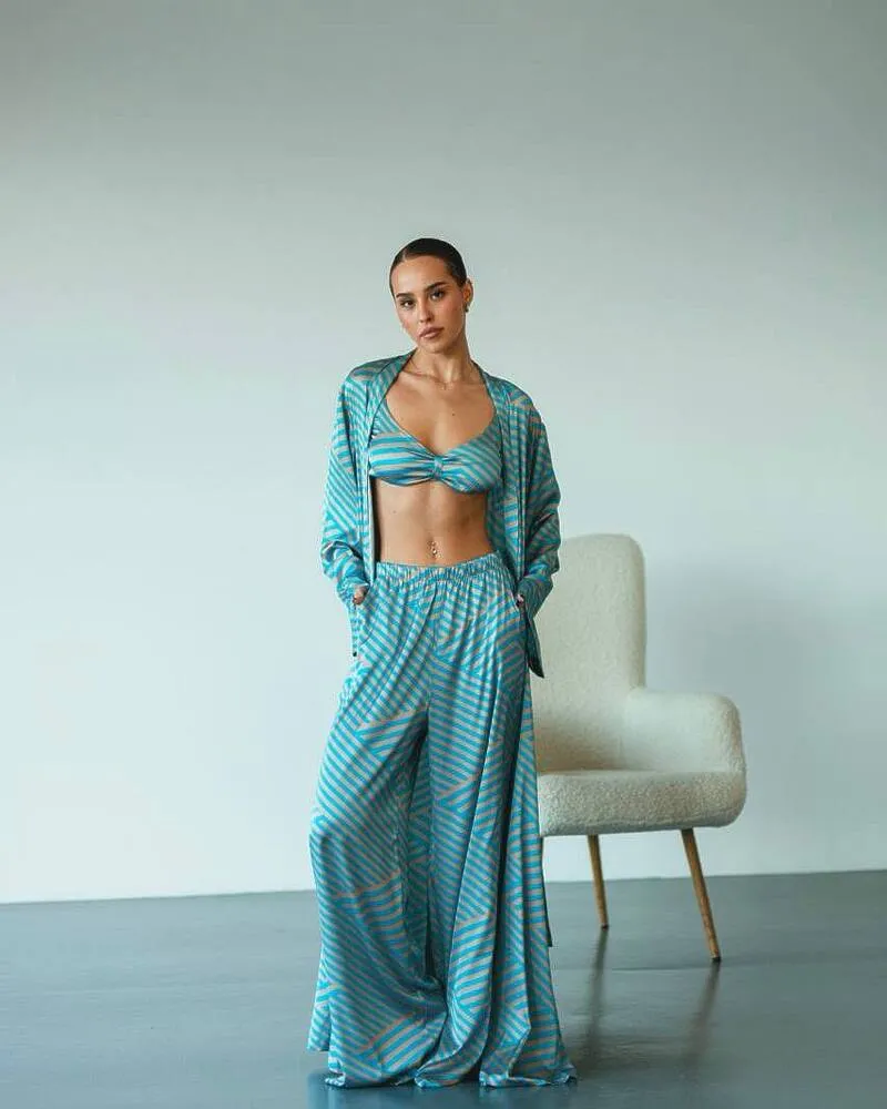 Піжамний костюм-трійка Helen італійський шовк (бра+халат+штани) Блакитний